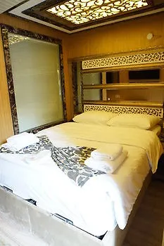 ***  Holiday Business Otel İstanbul Türkiye