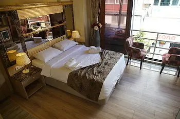 איסטמבול Holiday Business Otel מלון